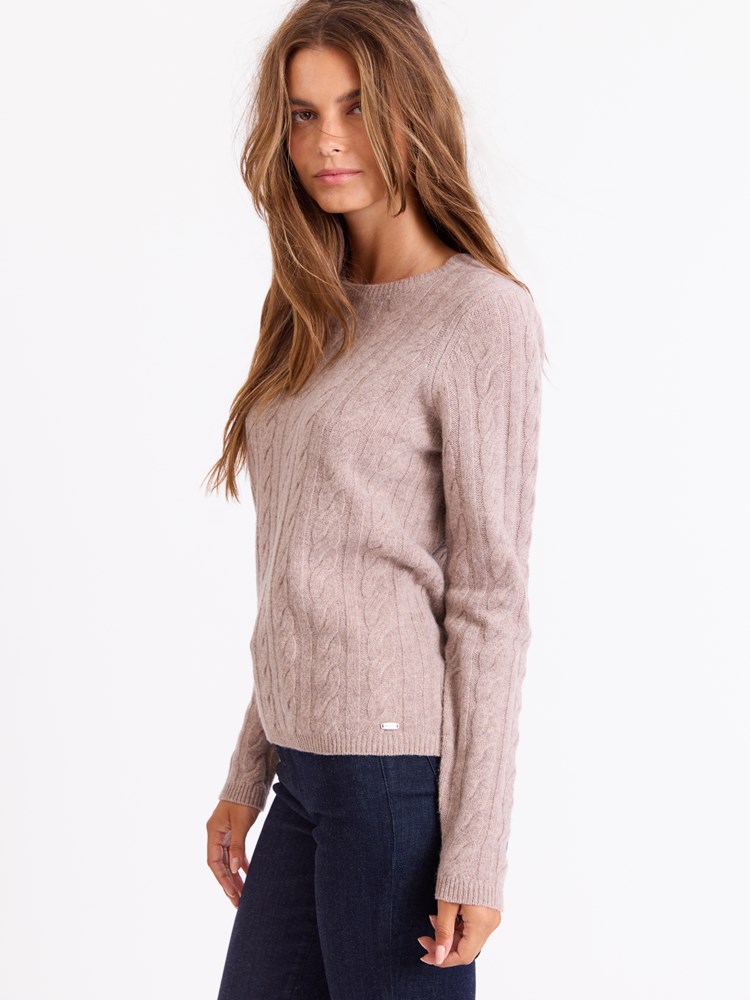 Alix genser 7513000_AEI_Jean Paul_Alix Genser_W25 (4)_Alix genser AEI_Alix genser AEI 7513000.jpg_