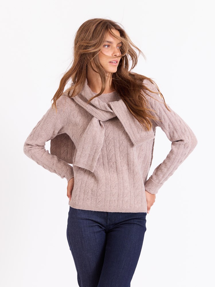 Alix genser 7513000_AEI_Jean Paul_Alix Genser_W25 (7)_Alix genser AEI_Alix genser AEI 7513000.jpg_