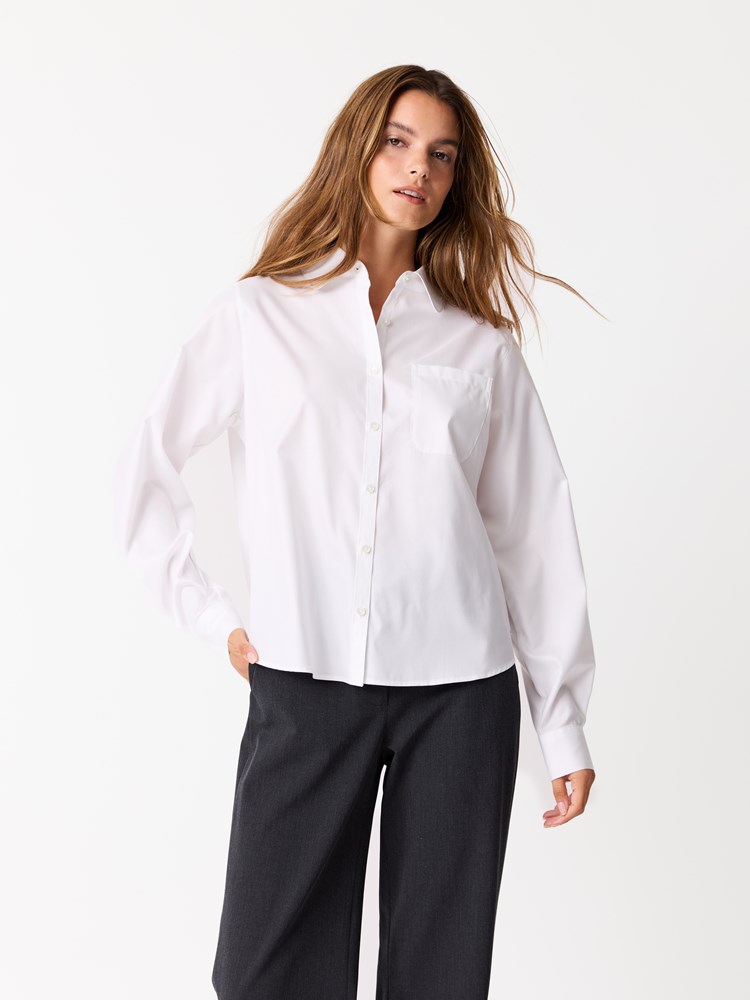 Esme skjorte 7513076_O68-JEANPAUL-W25-Modell-Front_5982_Esme skjorte O68_Esme skjorte O68 7513076.jpg_