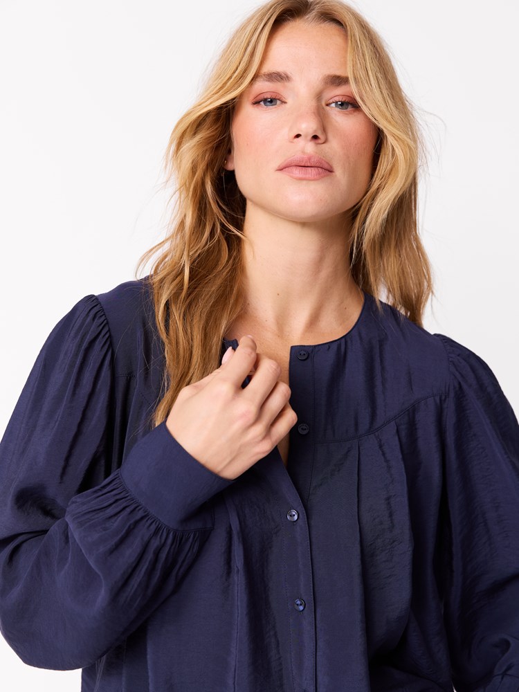 Louise bluse 7513120_EM6_Jean Paul_Louise Bluse_W25 (10)_Louise bluse EM6_Louise bluse EM6 7513120.jpg_