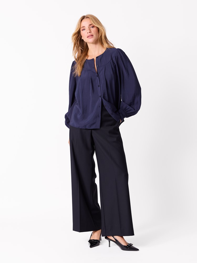 Louise bluse 7513120_EM6_Jean Paul_Louise Bluse_W25 (7)_Louise bluse EM6_Louise bluse EM6 7513120.jpg_