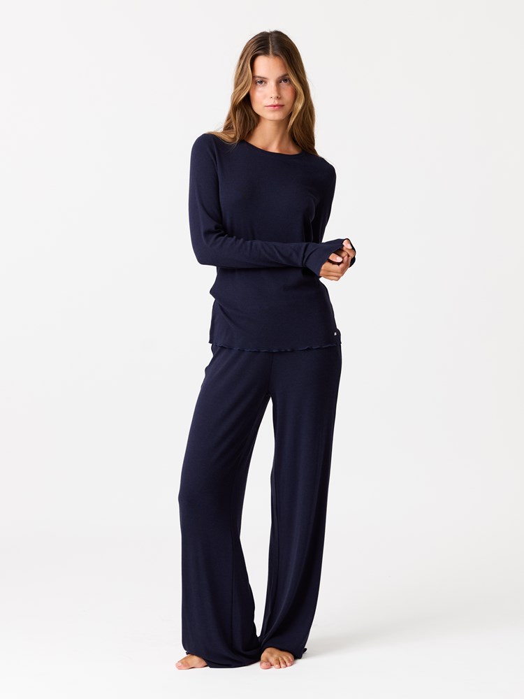 Enja pysjamas 7513196_EM6-JEANPAUL-W25-Modell-Front_2251_Enja pysjamas EM6_Enja pysjamas EM6 7513196.jpg_