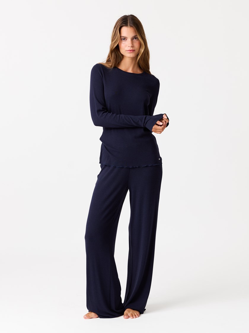 7513196 EM6 7513196_EM6-JEANPAUL-W25-Modell-Front_2251_Enja pysjamas EM6_Enja pysjamas EM6 7513196.jpg_