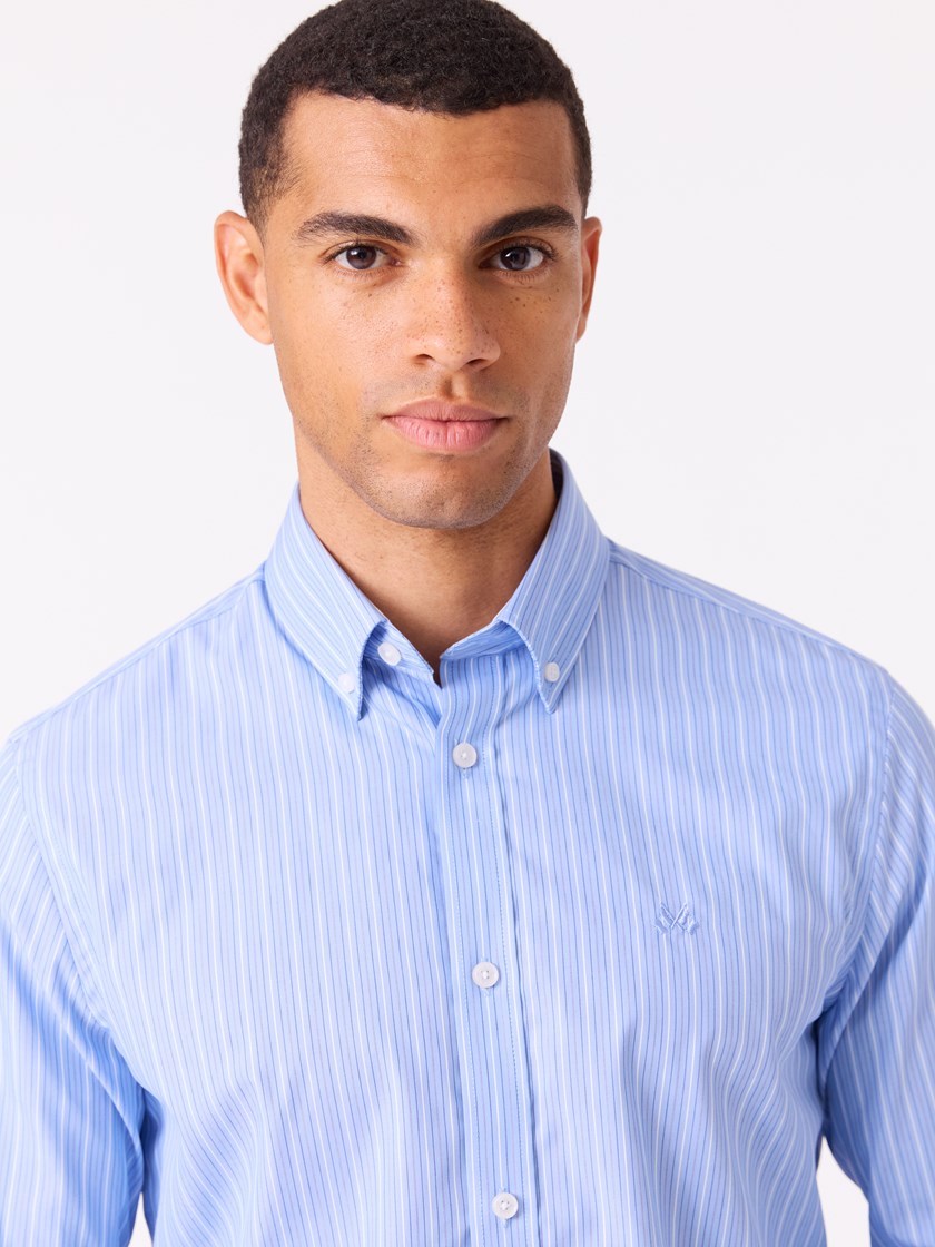 7513217 EAX 7513217_EAX-JEANPAUL-W25-Modell-Front_359_Avenue skjorte - Regular fit EAX.jpg_