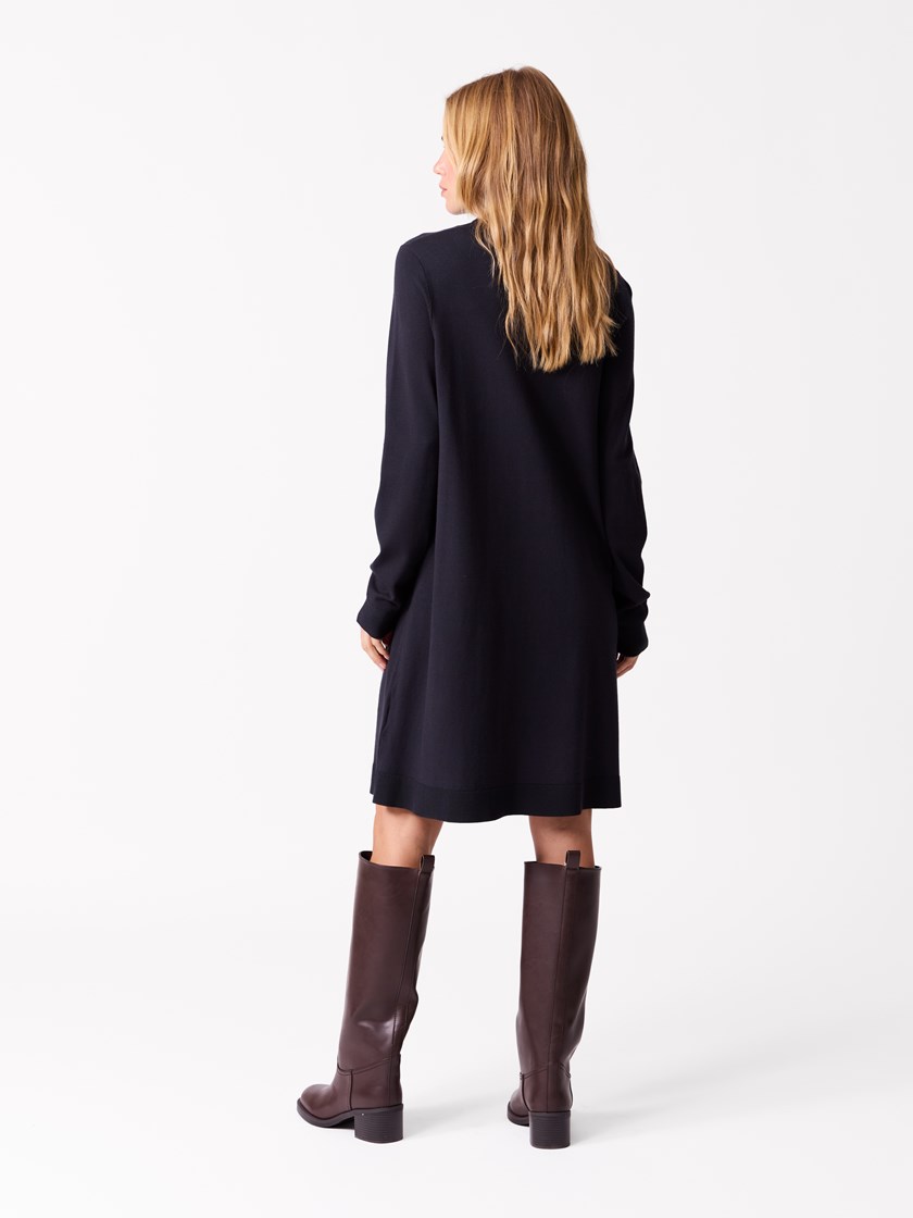 7513347 C25 7513347_C25_Jean Paul_Violette kjole_W25 (4)_Violette kjole C25_Violette kjole C25 7513347.jpg_