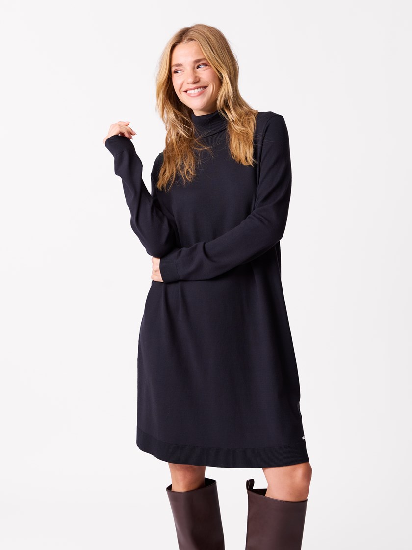 7513347 C25 7513347_C25_Jean Paul_Violette kjole_W25 (9)_Violette kjole C25_Violette kjole C25 7513347.jpg_