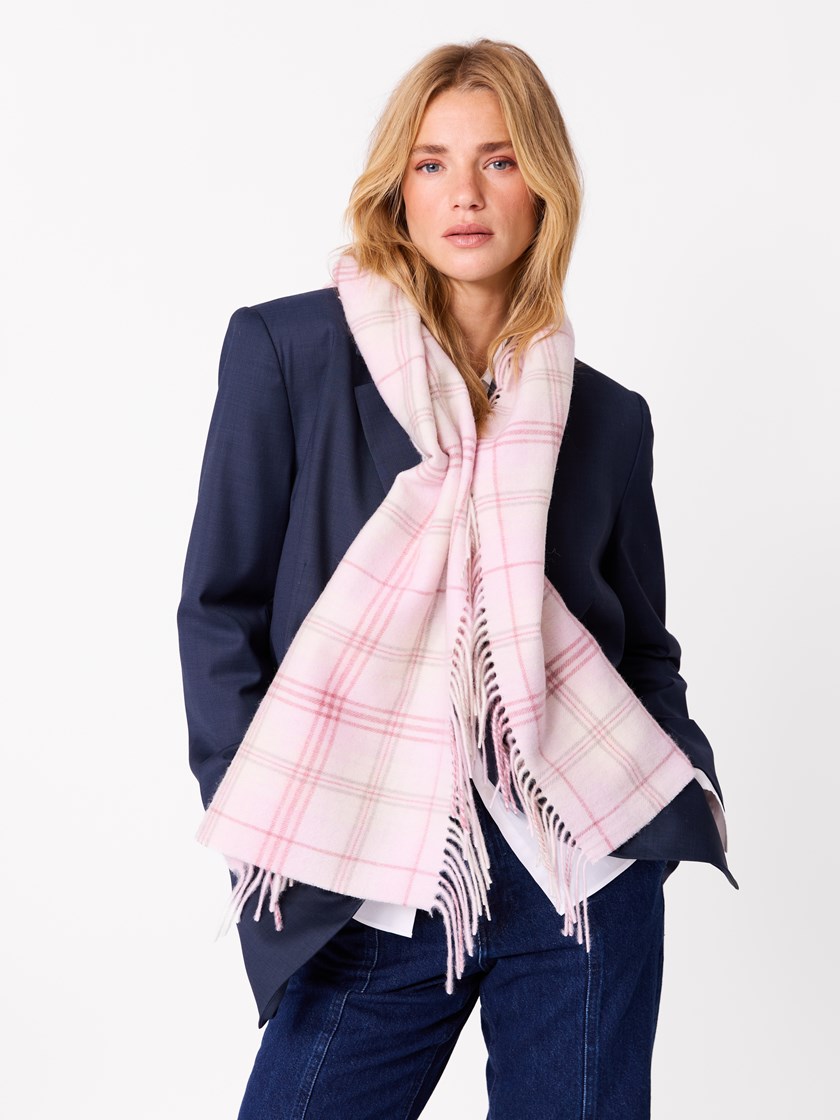 7513362 P04 7513362_Jean Paul_Lill Ullskjerf_W25 (1)_P04_Lill ullskjerf P04_Lill ullskjerf P04 7513362.jpg_