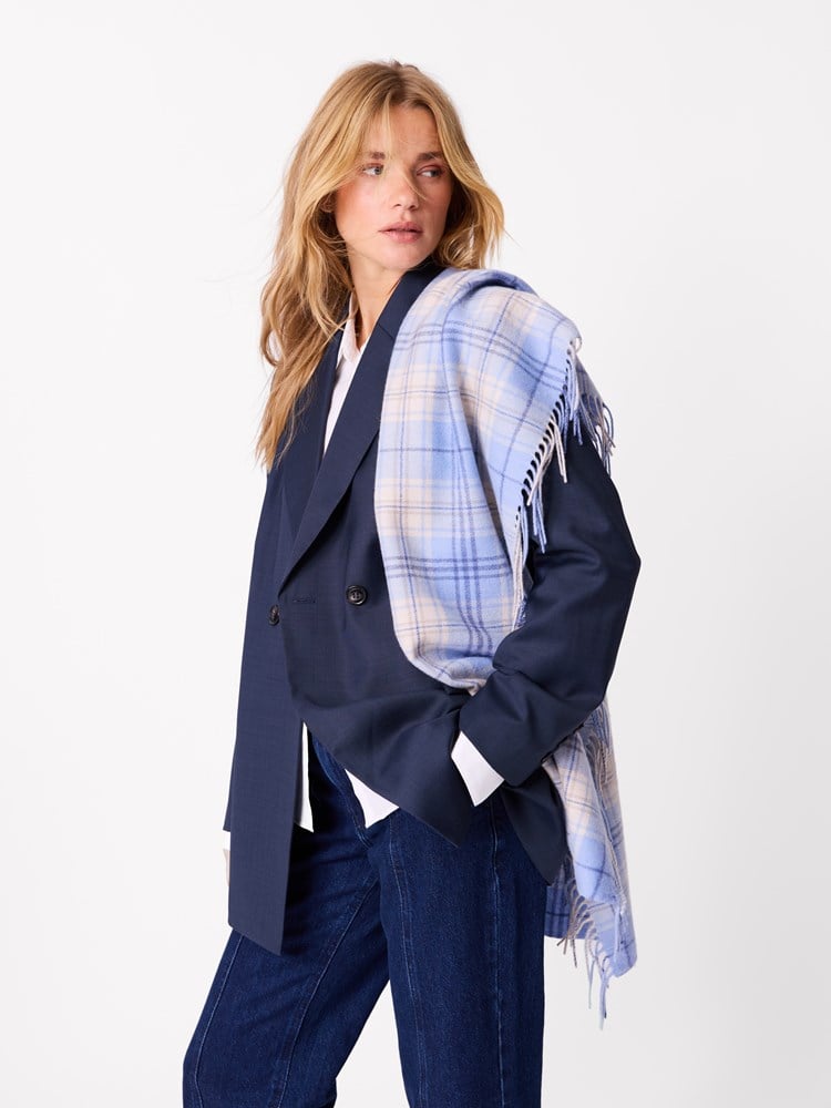 Lill ullskjerf 7513362_Jean Paul_Lill Ullskjerf_W25 (6)_E9Q_Lill ullskjerf E9Q_Lill ullskjerf E9Q 7513362.jpg_