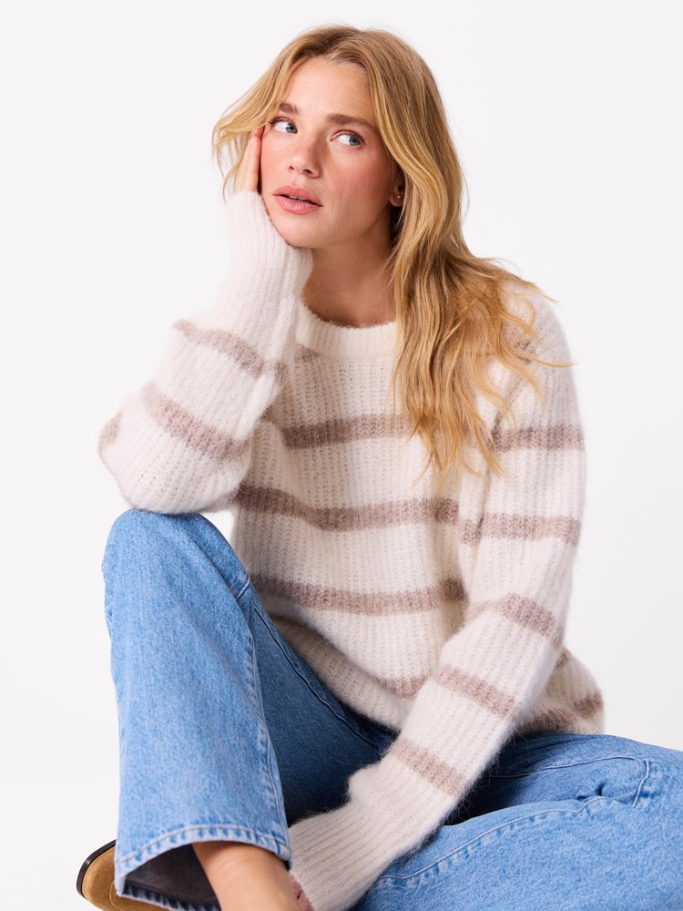 Victoria genser 7513514_O79_Jean Paul_Victoria genser_S26 (4).jpg_