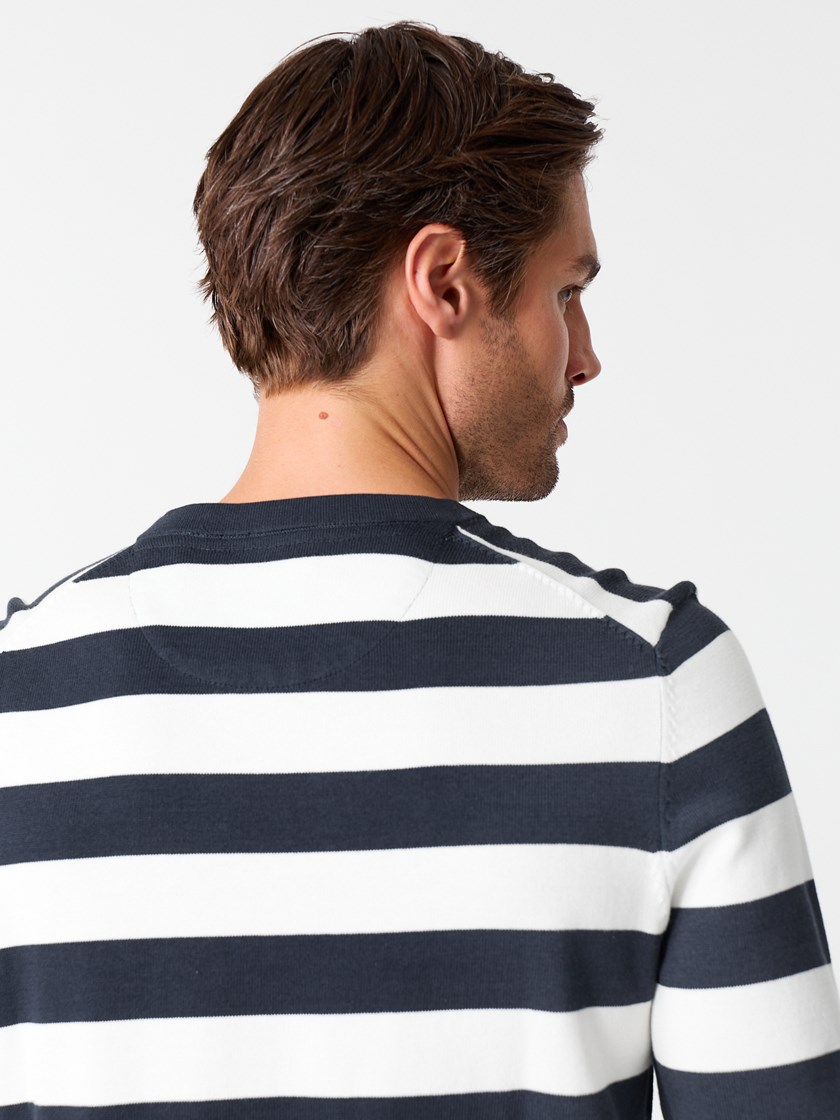 7513893 EM6 7513893_EM6-JEANPAUL-S26-Modell-Front_9253_Gerard stripete genser EM6_Gerard stripete genser EM6 7513893.jpg_Front