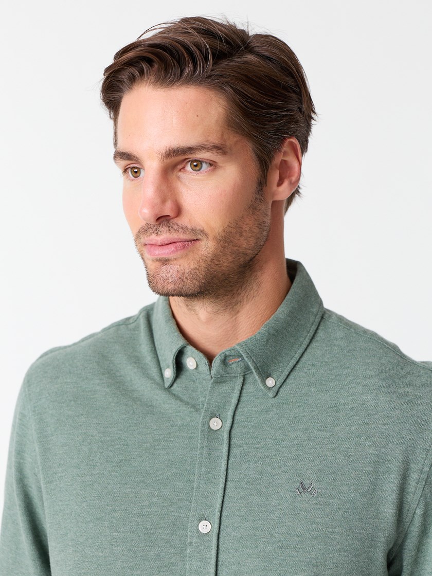 7513921 I6U 7513921_I6U-JEANPAUL-S26-Modell-Front_2974_Dominique pique skjorte I6U_Dominique pique skjorte I6U 7513921.jpg_Front