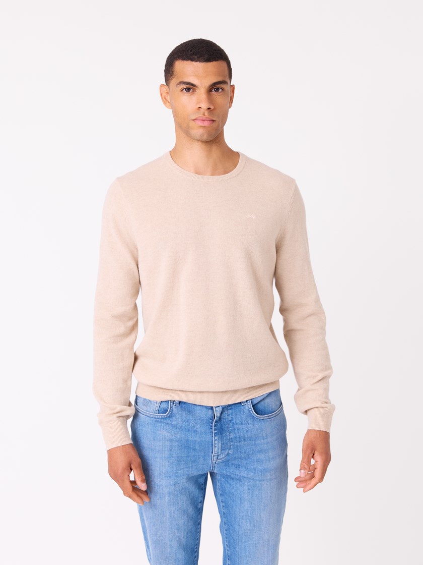 7513998 A8Y 7513998_A8Y-JEANPAUL-W25-Modell-Front_8670_Faustian genser A8Y.jpg_Front||Front