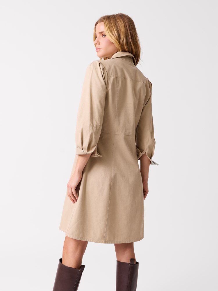 Brittany kjole 7514066_AM7-JEANPAUL-S26-Modell-Front (2)_Brittany kjole AM7_Brittany kjole AM7 7514066.jpg_