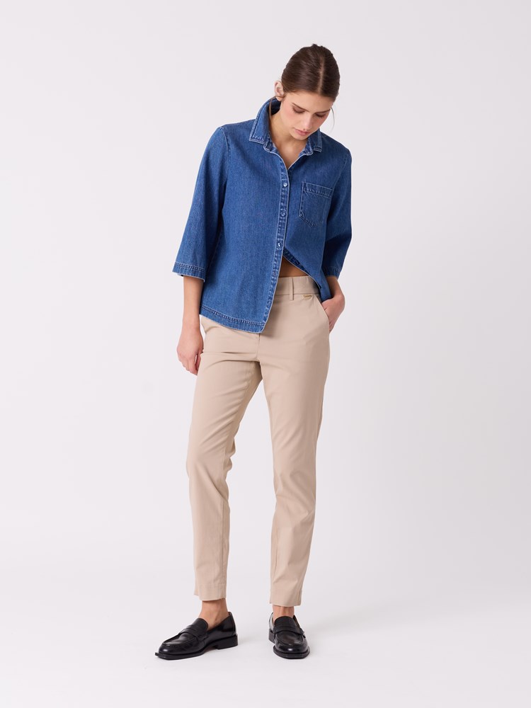 Caroline chino 7514098_I4Y_Jean Paul_Caroline Chinos_S26 (4)_Caroline chino I4Y.jpg_