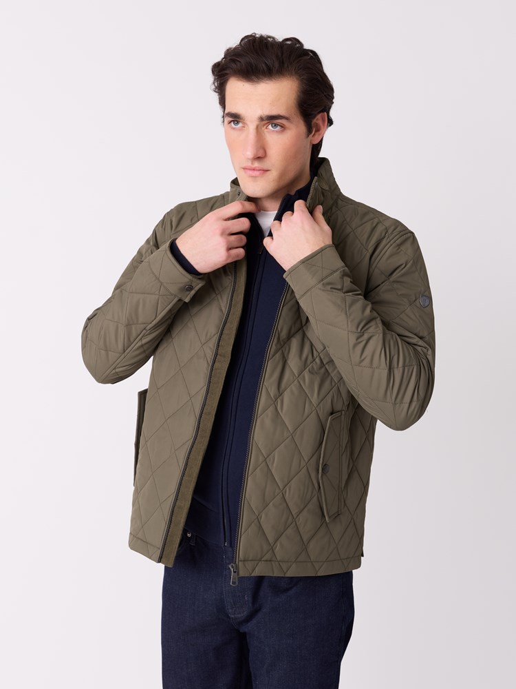 Clement quiltjakke 7514110_GMR-JEANPAUL-S26-Modell-Front_444_Clement quiltjakke GMR_Clement quiltjakke GMR 7514110.jpg_Front||Front