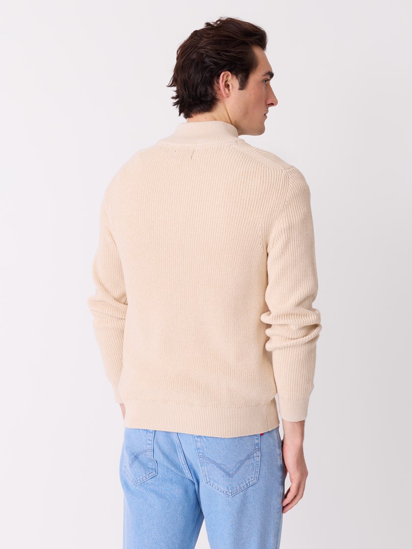 7514249 I2O 7514249_I2O-JEANPAUL-S26-Modell-Front_6221_Simon zipneck I2O.jpg_Front||Front