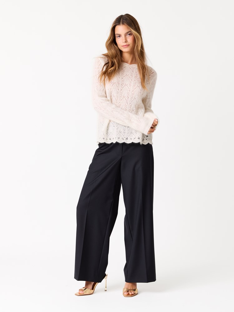 Lina genser 7514261_O79-JEANPAUL-W25-Modell-Front_1318_Lina genser O79_Lina genser O79 7514261.jpg_