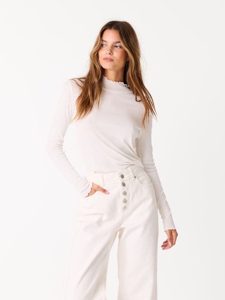 Arianne topp 7514265_O79-JEANPAUL-W25-Modell-Front_4456_Arianne topp O79 7514265.jpg_Front||Front