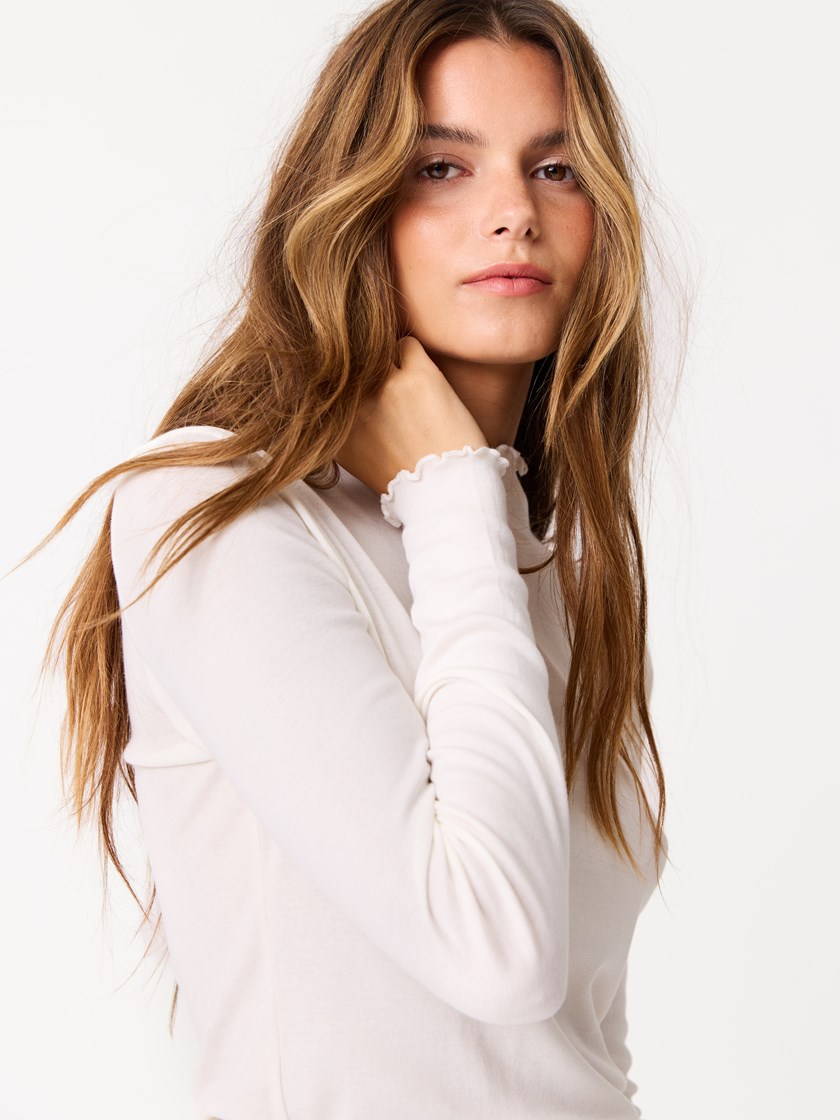 7514265 O79 7514265_O79-JEANPAUL-W25-Modell-Front_5787_Arianne topp O79 7514265.jpg_Front||Front