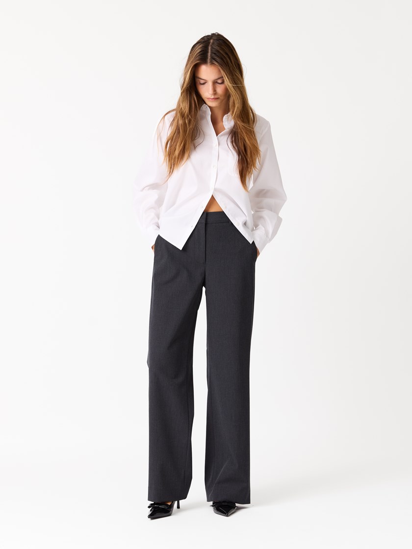 7514272 IGG 7514272_IGG-JEANPAUL-W25-Modell-Front_6657_Juni bukse IGG 7514272.jpg_Front||Front