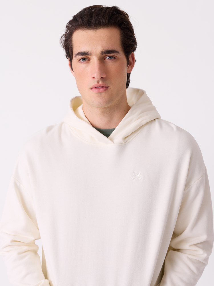 Brice hettegenser 7514423_O79-JEANPAUL-S26-Modell-Front_4469_Brice hettegenser O79.jpg_Front