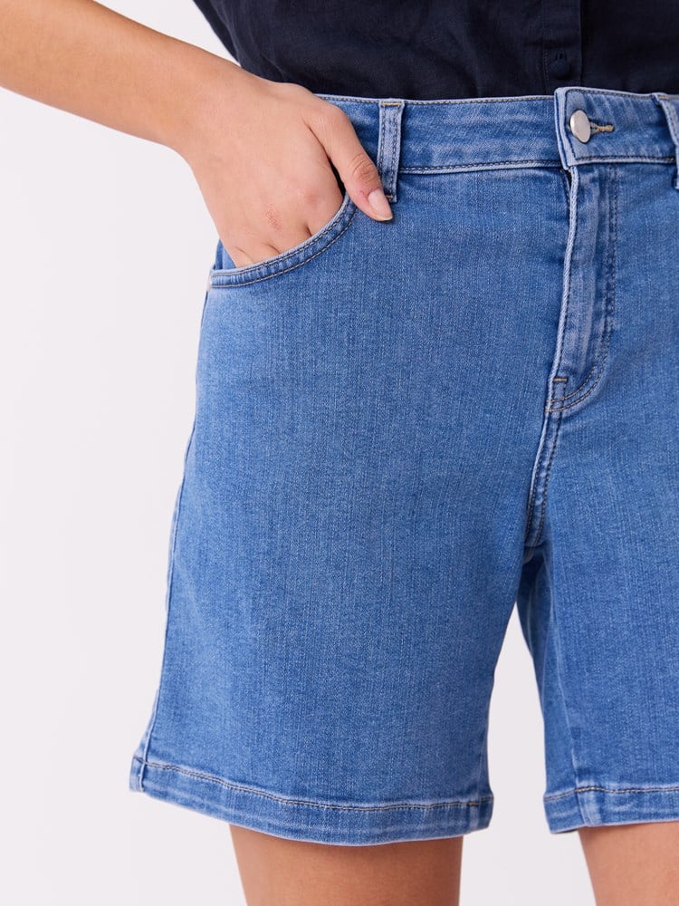 Ginette denim shorts 7514805_DAE_Jean Paul_Ginette Denim Shorts_H26 (4).jpg_