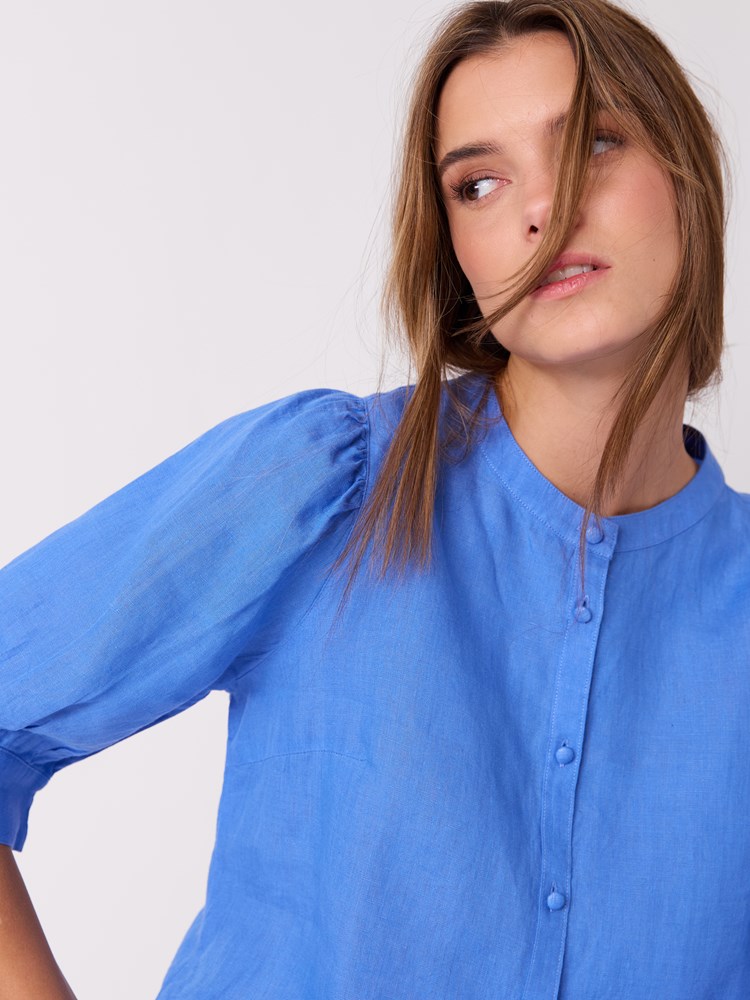 Lisa linbluse 7514917_ECP_Jean Paul_Lucy Bluse_H26 (3)_Lisa linbluse ECP.jpg_