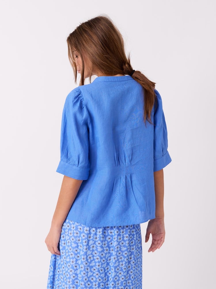 Lisa linbluse 7514917_ECP_Jean Paul_Lucy Bluse_H26 (4)_Lisa linbluse ECP.jpg_