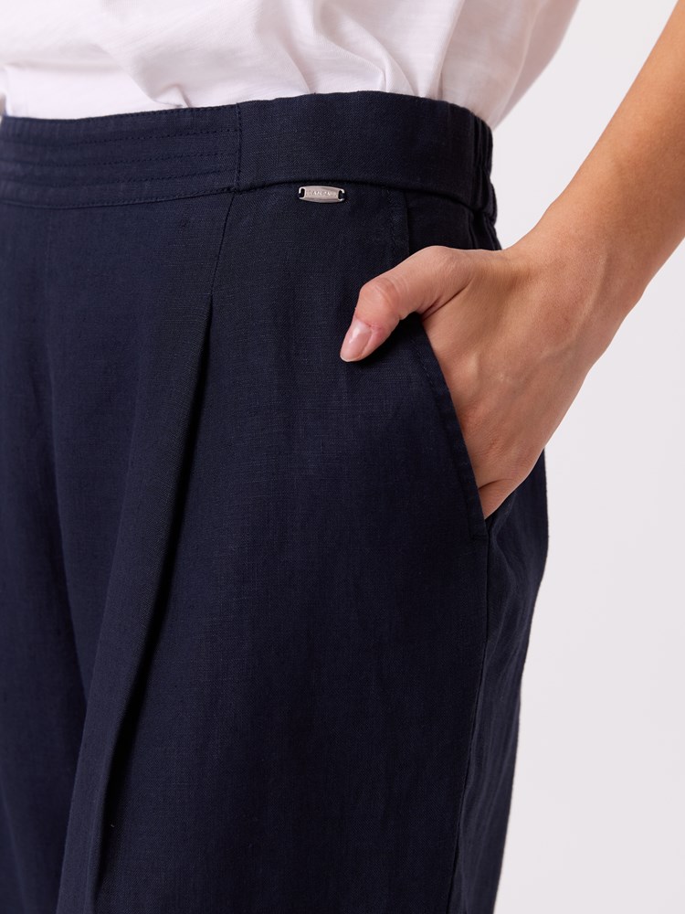 Lucy linbukse 7514959_EM6_Jean Paul_Lucy Linbukse_H26 (4).jpg_