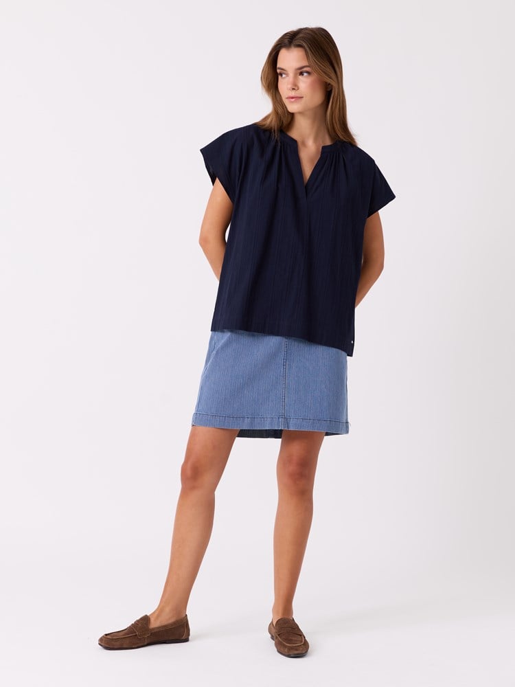 Lilly bluse 7515044_EM6-JEANPAUL-H26-Front_743.jpg_