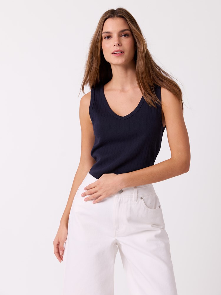 Vilma singlet 7515140_EM6_Jean Paul_Vilma Singlet_H26 (5)_Vilma singlet EM6 7515140.jpg_