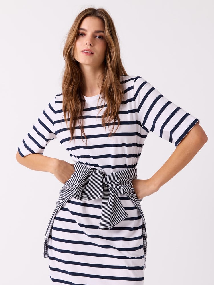 Lola kjole 7515193_O68_Jean Paul_Lola Kjole_H26 (1)_Lola kjole O68.jpg_