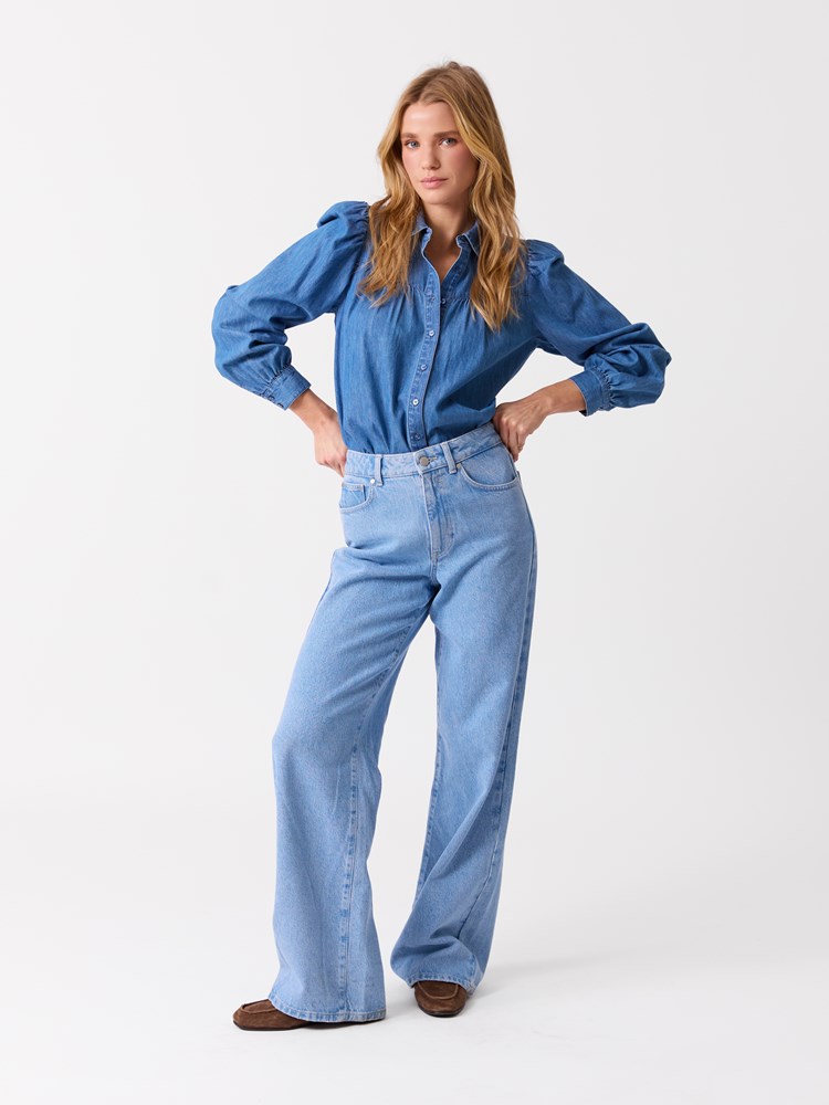 Anna bluse 7515351_ECL-JEANPAUL-S26-Modell-Front (3)_Anna bluse ECL.jpg_