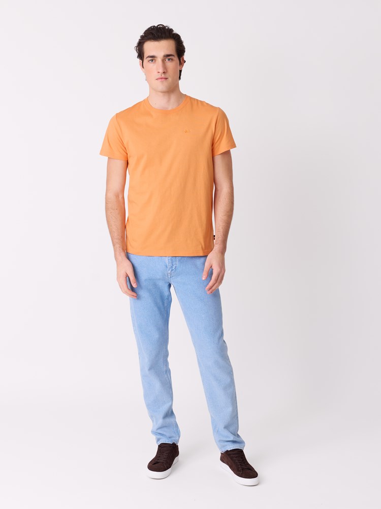 Eliot t-skjorte 7515379_K1Y-JEANPAUL-S26-Modell-Front_9658_Eliot t-skjorte K1Y.jpg_Front