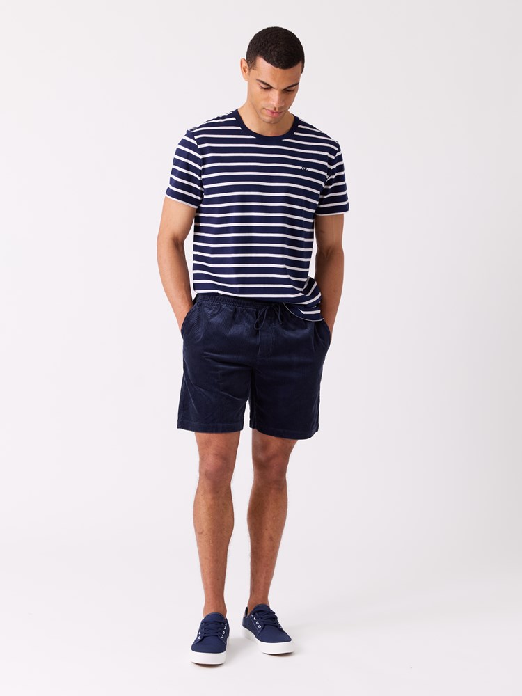 Eliot stripete t-skjorte 7515392_EOA-JEANPAUL-H26-Front_9822_Eliot stripete t-skjorte_Eliot stripete t-skjorte EOA.jpg_Front||Front