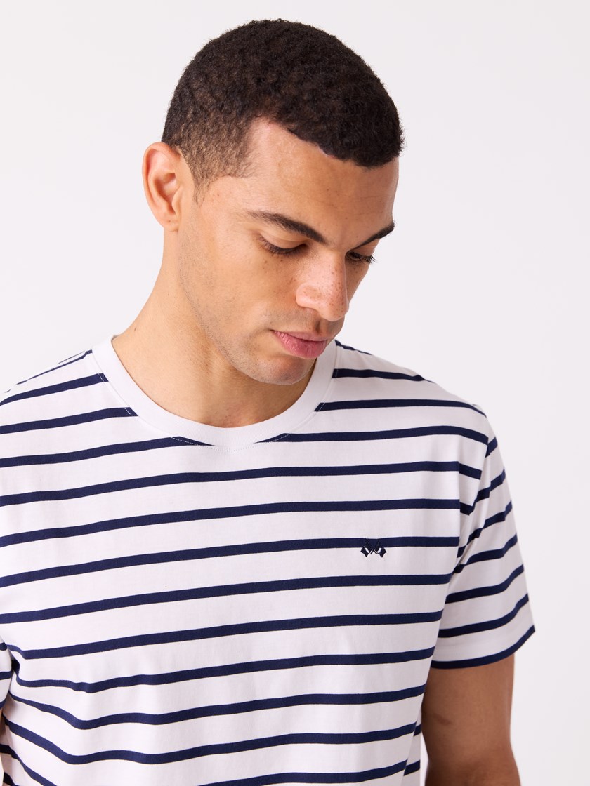 7515392 O79 7515392_O79-JEANPAUL-H26-Front_3394_Eliot stripete t-skjorte_Eliot stripete t-skjorte O79.jpg_Front||Front