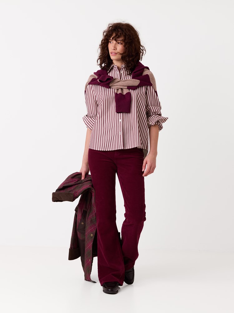 Annie skjorte 7515488_MWD-JEANPAUL-A26-Modell-Front_1440.jpg_