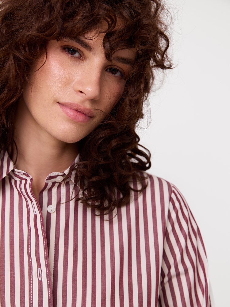 Annie skjorte 7515488_MWD-JEANPAUL-A26-Modell-Front_3829.jpg_