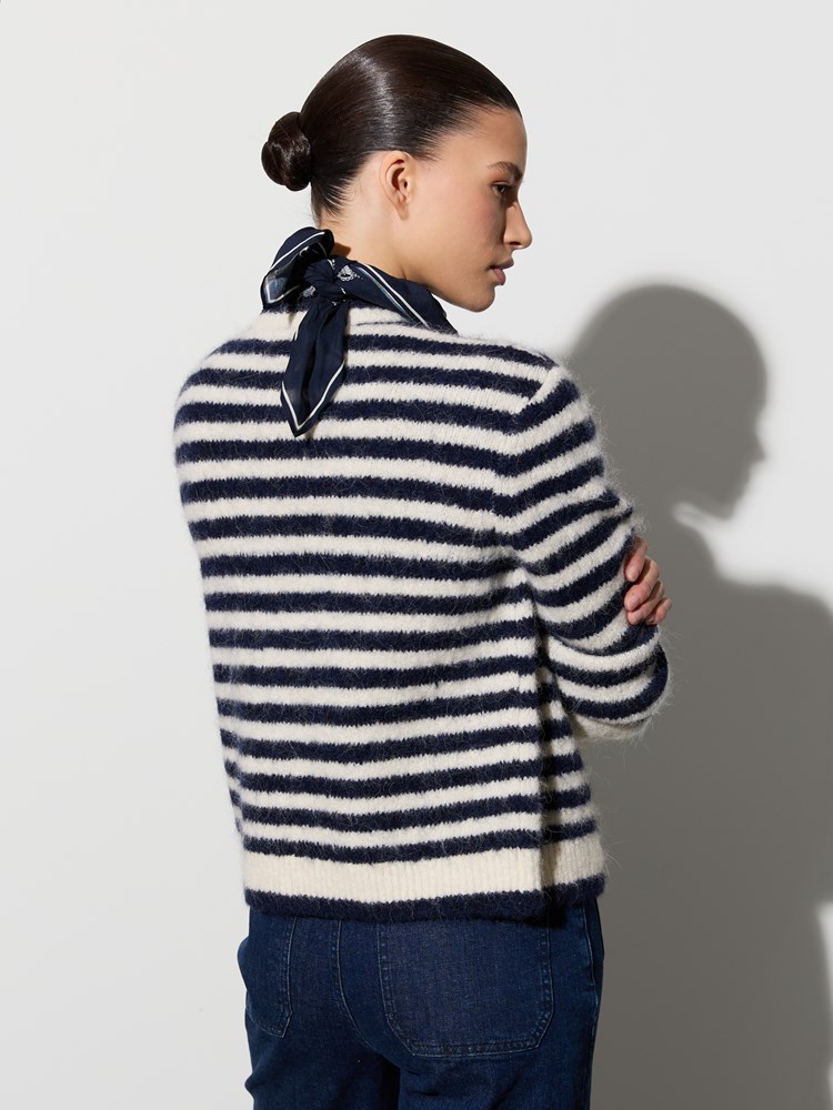 Gill cardigan 7515489_EM6-JEANPAUL-A26-Modell-Front_7756.jpg_Front||Front