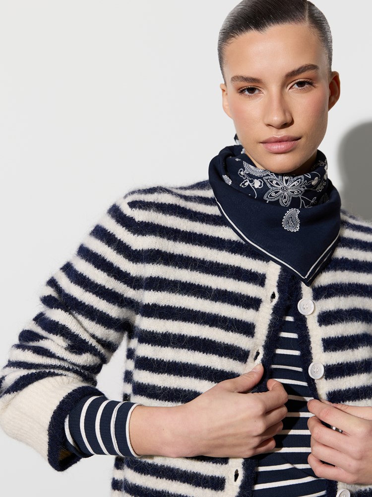 Gill cardigan 7515489_EM6-JEANPAUL-A26-Modell-Front_9395.jpg_Front||Front