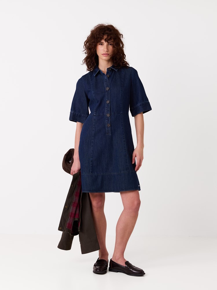 Signy kjole 7515492_D03-JEANPAUL-A26-Modell-Front_4691_Signy kjole D03.jpg_