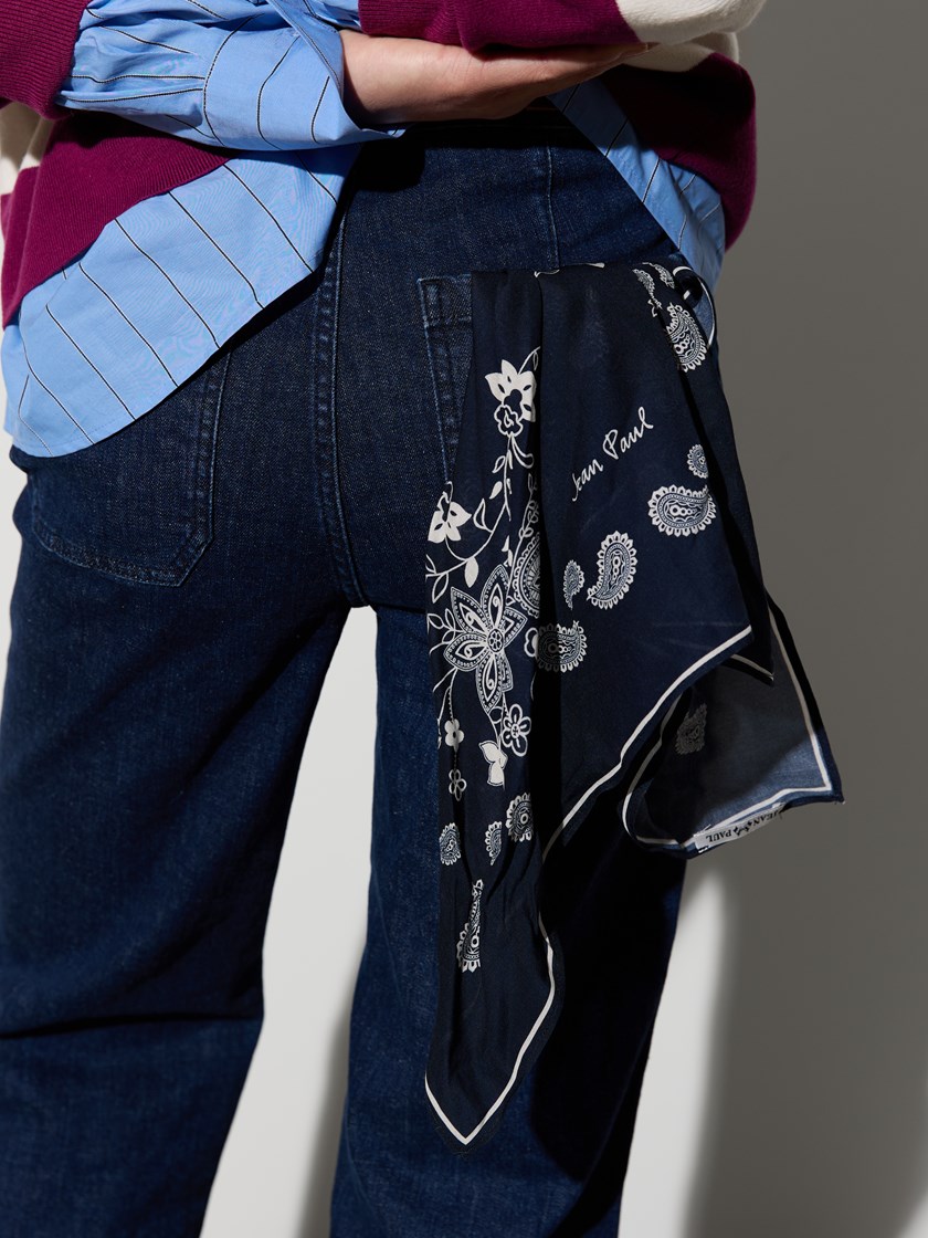 7515734 EM6 7515734_EM6_JeanPaul_Zoe Bandana_A26_Zoe bandana EM6.jpg_