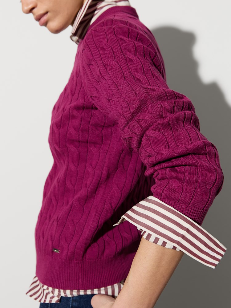 Ana genser 7515736_T63_Jean Paul_Ana Genser_A26 (3)_Ana genser T63.jpg_