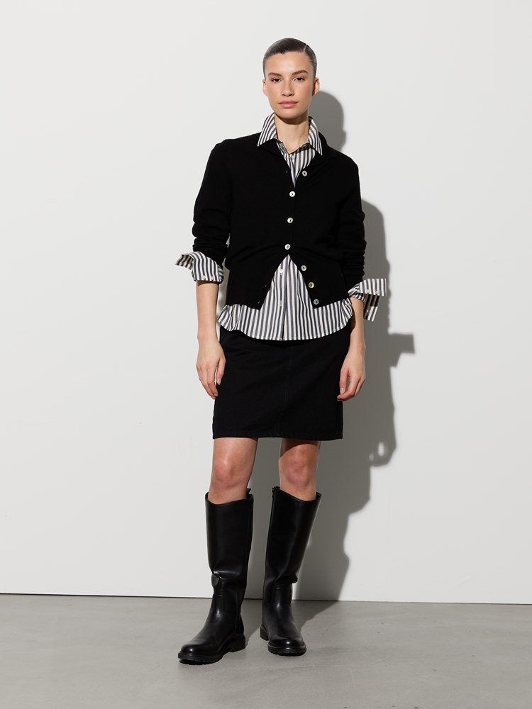 Manel cardigan 7515843_ID2-JEANPAUL-A26-Modell-Front_6472_Manel cardigan ID2.jpg_Front
