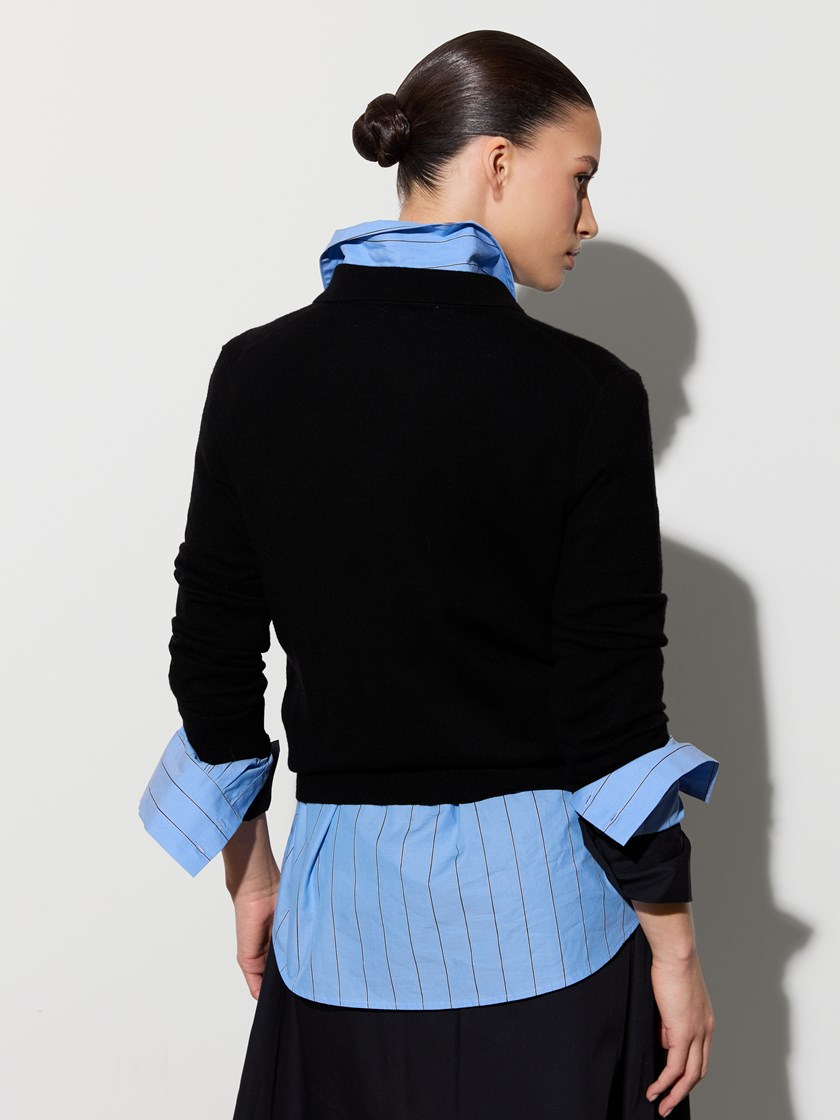7515847 ID2 7515847_ID2-JEANPAUL-A26-Modell-Front_5597_Manel genser ID2.jpg_Front||Front