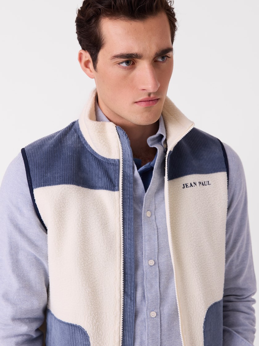 7516012 O63 7516012_EM6-JEANPAUL-A26-Modell-Front (3)_Antoine fleecevest O63.jpg_