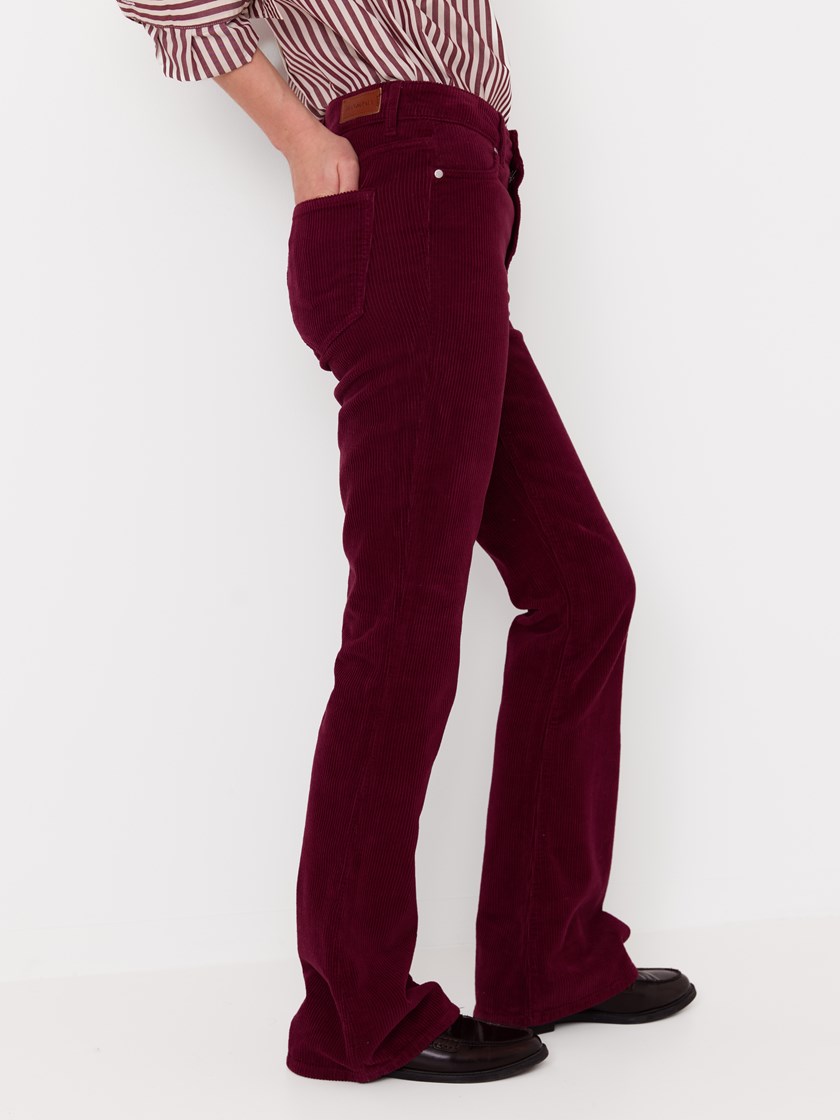 7516063 S83 7516063_S83-JEANPAUL-A26-Modell-Front_7509_Ine cord bellbottom S83.jpg_Front