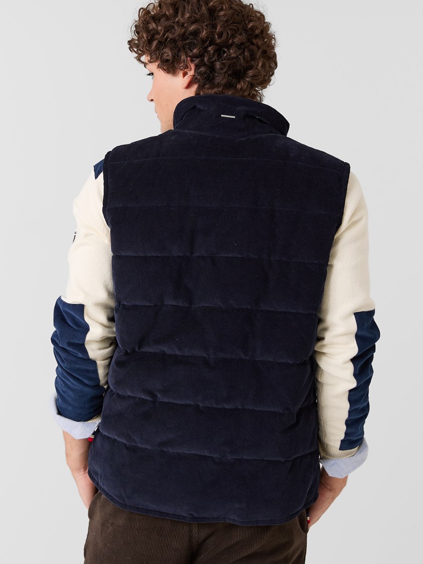 7516106 EM6 7516106_EM6-JEANPAUL-A26-Modell-Front_301_Megeve cordvest EM6.jpg_Front||Front