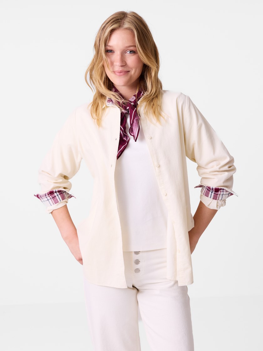 7516137 O63 7516137_O63_Jean Paul_Ellynor Cordskjorte_A26_Model_Front (1)_Ellynor cordskjorte O63.jpg_