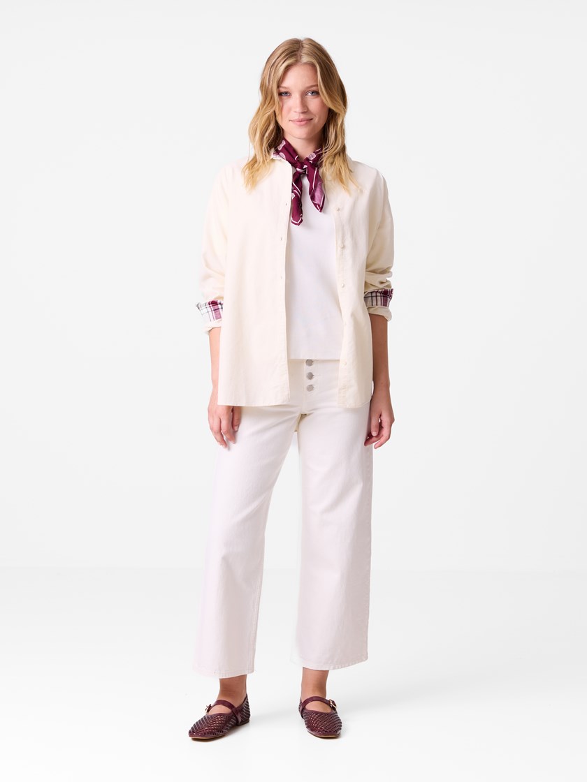 7516137 O63 7516137_O63_Jean Paul_Ellynor Cordskjorte_A26_Model_Front (4)_Ellynor cordskjorte O63.jpg_